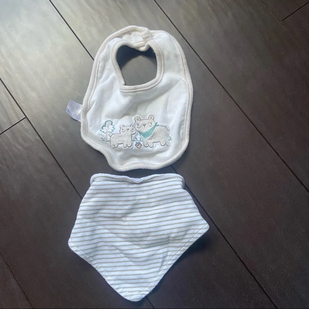 Baby bibs tan gender neutral bandana & regular bear